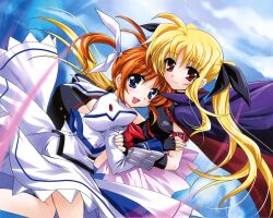  arm_belt belt blonde_hair bow cape fate_testarossa fingerless_gloves gloves kanna_(plum) long_hair lyrical_nanoha magical_girl mahou_shoujo_lyrical_nanoha mahou_shoujo_lyrical_nanoha_a&#039;s multiple_girls purple_eyes red_bow red_eyes red_hair takamachi_nanoha thighhighs twintails 