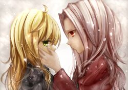  2girls ahoge ali_manami artoria_pendragon_(fate) bad_id bad_pixiv_id blonde_hair fate/stay_night fate/zero fate_(series) green_eyes hair_down hand_on_another&#039;s_cheek hand_on_another&#039;s_face irisviel_von_einzbern long_hair multiple_girls profile red_eyes saber_(fate) white_hair 