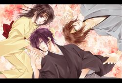  2boys bad_id bad_pixiv_id blue_eyes brown_eyes brown_hair female green_eyes hakuouki_shinsengumi_kitan holding_hands japanese_clothes letterboxed long_hair lying multiple_boys okita_souji_(hakuouki) purple_hair saitou_hajime_(hakuouki) short_hair smile tohikou yukimura_chizuru 