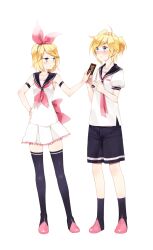  1boy anz_(starry) aqua_eyes bad_id bad_pixiv_id black_legwear blonde_hair brother_and_sister chocolate dress female hand_on_own_hip highres kagamine_len kagamine_rin photoshop_(medium) shorts siblings thighhighs twins vocaloid 