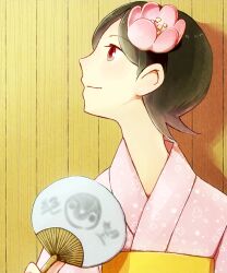  black_hair commentary_request female flower folding_fan fuura_kafuka hair_flower hair_ornament hand_fan japanese_clothes kimono light_smile looking_up meiko_kashiwazaki obi pink_kimono profile sash sayonara_zetsubou_sensei solo yukata 