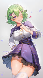  blush breasts chibi_vanille dress eiyuu_densetsu female finger_to_mouth green_eyes green_hair hair_between_eyes hair_ornament hairclip heart highres large_breasts lips looking_at_viewer musse_egret one_eye_closed purple_eyes sen_no_kiseki short_hair skindentation smile solo thighhighs white_thighhighs 