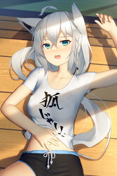  ahoge alternate_costume animal_ear_fluff animal_ears arm_up black_shorts blush braid breasts commentary_request earrings female fox_ears fox_girl green_eyes hair_between_eyes hand_on_own_stomach highres hololive jewelry long_hair looking_at_viewer lying midriff navel on_back open_mouth shirai_yu shirakami_fubuki shirt short_shorts short_sleeves shorts sidelocks single_braid small_breasts solo virtual_youtuber white_hair white_shirt 