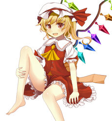  arm_support ascot asymmetrical_hair asymmetrical_wings blonde_hair bunchou_(bunchou3103) commentary_request female flandre_scarlet hat leg_hold looking_at_viewer mob_cap oerba_yun_fang open_mouth puffy_short_sleeves puffy_sleeves red_eyes red_shirt red_skirt shirt short_hair short_sleeves side_ponytail simple_background sitting skirt skirt_set sleeveless sleeveless_shirt solo touhou white_background white_shirt wings 