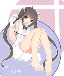  cleavage dress dungeon_ni_deai_wo_motomeru_no_wa_machigatteiru_darou_ka feet hanami_dango_(zzldango) hestia_(dungeon) pantsu 