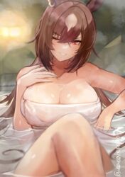  animal_ears bare_arms bare_shoulders breasts brown_hair cleavage commission female grin head_tilt highres horse_ears horse_girl inaba_(usanopo) knee_up large_breasts long_hair looking_at_viewer naked_towel one_eye_closed onsen partially_submerged pixiv_commission red_eyes sirius_symboli_(umamusume) smile solo towel umamusume water 