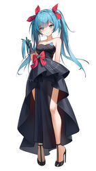  absurdres ankle_strap arahashi_tabi arm_behind_back armpit_crease badge bare_legs bare_shoulders black_bow black_dress black_gloves blue_eyes blue_hair blush bow breasts button_badge cleavage collarbone commentary_request dress eyes_visible_through_hair female firehippo floating_hair footwear_bow front_bow full_body gloves hair_intakes hair_ribbon hand_up head_tilt high-low_skirt high_heels highres holding holding_own_hair layered_dress long_dress long_hair looking_at_viewer medium_breasts open_mouth pelvic_curtain pungdangi_(arahashi_tabi) raised_eyebrows red_bow red_ribbon ribbon simple_background smile solo standing stellive stiletto_heels strapless strapless_dress strappy_heels teeth thick_eyelashes twintails very_long_hair virtual_youtuber white_background 