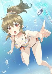  barefoot bent_spoon bikini breasts brown_eyes brown_hair cleavage commentary female freediving front-tie_top hori_yuko idolmaster idolmaster_cinderella_girls index_finger_raised jewelry long_hair looking_at_viewer medium_breasts multicolored_bikini multicolored_clothes multicolored_scrunchie necklace open_mouth perspective ponytail scrunchie side-tie_bikini_bottom solo spoon striped_clothes striped_scrunchie swimsuit tyuga underwater 