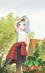  alternate_costume bad_id bad_twitter_id blue_eyes blue_pants blurry blurry_background blush breasts carrot cherry_tomato clothes_around_waist commentary day denim etta feet_out_of_frame female fins fish_tail garden gardening gawr_gura grey_hair hair_ornament hair_scrunchie hand_on_forehead highres hololive hololive_english house jeans looking_afar medium_hair multicolored_hair open_mouth pants plaid plaid_sweater red_sweater scrunchie shark_girl shark_tail sharp_teeth shirt sky small_breasts solo standing streaked_hair sweater sweater_around_waist tail teeth tomato tree virtual_youtuber white_shirt 