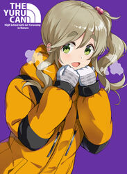  :d blush brand_name_imitation coat commentary_request english_text female gloves green_eyes hair_bobbles hair_ornament hands_up hood hood_down hooded_coat inuyama_aoi long_sleeves mirai_denki oerba_yun_fang open_mouth purple_background side_ponytail sidelocks simple_background skin_fang smile solo the_north_face thick_eyebrows upper_body white_gloves yellow_coat yurucamp zipper 