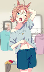  animal_ears arm_up blue_eyes blue_shorts blurry blurry_background blush breasts clothes_hanger clothes_lift collarbone commentary_request depth_of_field female french_text groin hair_between_eyes hair_ornament hairclip hand_on_own_head highres horse_ears horse_girl laundry_basket lifting_own_clothes looking_at_viewer midriff_peek mille-feuille navel oden_tsukune off_shoulder one_eye_closed open_mouth shirt shirt_lift shorts small_breasts solo translated umamusume venus_paques_(umamusume) waking_up window yawning 