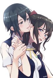  2girls bad_id bad_twitter_id behind_another biting blue_eyes blush bow ear_biting green_eyes hand_grab highres holding holding_behind_back love_live! love_live!_nijigasaki_high_school_idol_club multiple_girls nijigasaki_drama_club_president nijigasaki_school_uniform open_mouth osaka_shizuku red_bow school_uniform simple_background teeth white_background ymkwext yuri 