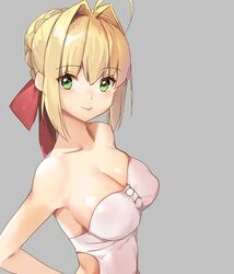  ahoge bad_id bad_pixiv_id blonde_hair blush braid breasts cleavage closed_mouth collarbone commentary fate/extra fate_(series) female french_braid from_side grey_background hair_intakes hair_ribbon hand_on_own_hip large_breasts leotard looking_at_viewer nero_claudius_(fate) nero_claudius_(fate/extra) red_ribbon ribbon shovelwell sidelocks simple_background smile solo upper_body white_leotard 