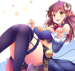  aru_(arudes) blue_background bow bowtie breasts brown_eyes cleavage commentary_request crisis_management_form_(machimazo) curled_horns demon_girl demon_horns demon_tail detached_sleeves female horns large_breasts long_hair looking_at_viewer machikado_mazoku oerba_yun_fang open_mouth purple_thighhighs red_bow red_bowtie red_hair skin_fang solo tail thighhighs thighs white_background yoshida_yuuko_(machikado_mazoku) 