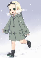  alternate_costume bad_id bad_twitter_id black_footwear black_hairband blonde_hair blush boots breath coat female green_eyes grey_coat hairband highres hood hood_down hooded_coat inactive_account kantai_collection long_sleeves looking_at_viewer luigi_torelli_(kancolle) nassukun open_mouth short_hair simple_background snow snowing solo walking 