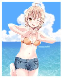  alternate_hair_length alternate_hairstyle bikini blonde_hair blue_sky brown_eyes cloud commentary_request cowboy_shot cutoffs day denim denim_shorts female highres horizon kantai_collection kukimaru long_hair looking_at_viewer ocean one_eye_closed orange_bikini outdoors short_hair shorts sky smile solo swimsuit twitter_username water wavy_hair zara_(kancolle) 