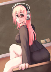  board_eraser chalkboard classroom commentary_request deni_m desk female glasses headphones highres long_hair looking_at_viewer nitroplus on_desk pantylines pink_hair red_eyes sitting skirt smile solo super_sonico teacher 