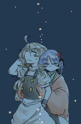  2girls blonde_hair blush commentary_request flower hair_flower hair_ornament hieda_no_akyuu hug hug_from_behind japanese_clothes kimono kirisame_marisa long_hair multiple_girls no_headwear ponke purple_hair short_hair snow touhou yukata yuri 