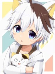  1boy animal_ears blue_eyes blush brown_hair cat_ears extra_ears feline hair_between_eyes highres hood hoodie male_focus meranoreuka_(naokentak) multicolored_hair okamoto_tama open_mouth smile tama_&amp;_friends tama_(t&amp;f) uchitama?! white_hair 