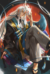  1boy closed_mouth commentary_request hangleing japanese_clothes long_hair looking_at_viewer male_focus onmyoji pointy_ears solo tail white_hair yellow_eyes youko_(onmyoji) 