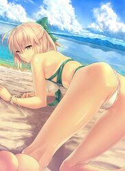  ahoge all_fours aqua_bow ass back bare_shoulders bikini blonde_hair blue_sky blush bow bracelet breasts closed_mouth day fate/grand_order fate_(series) female hairbow highres jewelry kawanakajima large_breasts looking_at_viewer looking_back multi-strapped_bikini ocean okita_j._souji_(fate) okita_souji_(fate) sand shore sky swimsuit thighs white_bikini yellow_eyes 