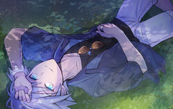  1boy blue_eyes bracelet closed_mouth commentary_request grass grey_hair hand_on_own_stomach highres jewelry looking_at_viewer lying male_focus necklace official_alternate_costume on_back open_clothes outdoors pokemon pokemon_masters_ex ring shade short_sleeves shorts solo steven_stone steven_stone_(summer_2020) sunglasses white_shorts zeroki_(izuno) 