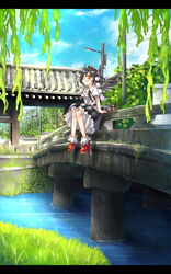  black_hair black_wings bridge camera commentary_request female geta letterboxed looking_up maya_(natural_heart) shameimaru_aya short_hair smile solo tengu-geta touhou tree water wings 