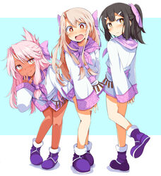  3girls ainu_clothes black_hair blonde_hair blue_background blue_footwear blush brown_eyes chata_maru_(irori_sabou) chloe_von_einzbern commentary_request cosplay dark-skinned_female dark_skin embarrassed fate/grand_order fate/kaleid_liner_prisma_illya fate_(series) frown grey_hair hair_ornament hairclip highres illyasviel_von_einzbern japanese_clothes kimono long_hair looking_at_viewer miyu_edelfelt multiple_girls no_legwear open_mouth pink_kimono short_kimono simple_background sitonai_(fate) sitonai_(fate)_(cosplay) sleeves_past_wrists smile white_background white_kimono 