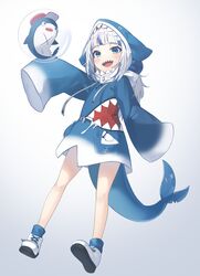  absurdres animal_costume animal_hood bloop_(gawr_gura) blue_hair blue_socks blush commentary english_commentary female fins fish_tail full_body gawr_gura gawr_gura_(1st_costume) gradient_background grey_hair hat highres hololive hololive_english hood kimyo long_hair multicolored_hair outstretched_arm shark_costume shark_girl shark_hood shark_tail sharp_teeth shoes sleeves_past_wrists socks streaked_hair tail teeth virtual_youtuber white_footwear 