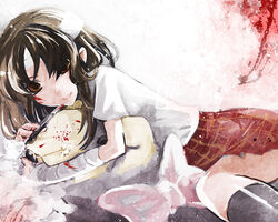  bandages blood bow brown_eyes brown_hair commentary_request duca female knife misono_mayu photoshop_(medium) skirt solo stuffed_animal stuffed_toy teddy_bear usotsuki_mii-kun_to_kowareta_maa-chan 