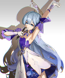  absurdres arm_up armpits blue_eyes bracelet commentary_request cowboy_shot detached_sleeves dress female gloves grey_hair halo highres holding holding_microphone honkai:_star_rail honkai_(series) jewelry long_hair looking_at_viewer makinohara_ue microphone musical_note_ornament parted_lips pearl_bracelet purple_dress purple_sleeves robin_(honkai:_star_rail) smile solo strapless strapless_dress two-tone_dress very_long_hair white_dress white_gloves 