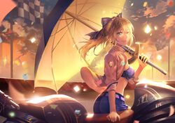  akira_aishi artoria_pendragon_(fate) ass blonde_hair blue_bow blue_eyes blue_ribbon blue_shorts bow breasts checkered_flag cloud cloudy_sky commentary cosplay crop_top elbow_sleeve emblem fate/grand_order fate_(series) female flag floating_hair hair_ribbon holding holding_sword holding_umbrella holding_weapon leaning_on_object long_hair looking_at_viewer medium_breasts midriff motor_vehicle motorcycle open_clothes open_shirt parted_lips ponytail race_queen racetrack ribbon saber_(fate) saber_(fate)_(cosplay) saber_(type-moon_racing)_(fate) saber_(type-moon_racing)_(fate)_(cosplay) saber_lily self_cosplay shirt shorts sky smile solo sunlight sunset sword umbrella weapon 