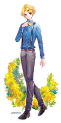  1boy artist_name bad_id bad_pixiv_id belt black_footwear blonde_hair blue_shirt bow bowtie flower full_body grey_pants hair_ornament highres kim_yoosung looking_at_viewer male_focus pants photoshop_(medium) purple_eyes shenteita shirt shoes smile solo standing susanghan_messenger suspenders x_hair_ornament yellow_bow yellow_bowtie yellow_flower 