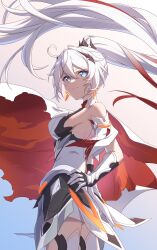  absurdres armor artist_logo bare_shoulders blue_eyes breasts closed_mouth commentary cowboy_shot earrings female floating_hair from_side gauntlets hair_ornament highres honkai_(series) honkai_impact_3rd jewelry kiana_kaslana kiana_kaslana_(herrscher_of_flamescion) logo long_hair looking_at_viewer luyue medium_breasts multicolored_hair ponytail signature smile solo streaked_hair thighs very_long_hair 