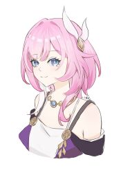  absurdres bare_shoulders blue_eyes cropped_torso cyrene_(honkai:_star_rail) dress female hair_ribbon highres honkai:_star_rail honkai_(series) jewelry looking_at_viewer medium_hair meiguiganyewasiduishuihe_(nulitishenghuajiban) necklace off-shoulder_dress off_shoulder pink_hair pink_pupils ribbon simple_background smile solo upper_body white_background white_ribbon 