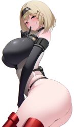  ass bare_shoulders black_gloves black_hairband blonde_hair blush breasts brown_eyes closed_mouth commentary_request elbow_gloves female from_side gloves goddess_of_victory:_nikke green_hair hairband highleg highleg_leotard highres huge_breasts index_finger_raised leotard looking_at_viewer medium_hair multicolored_leotard red_shoes_(nikke) revision short_hair simple_background smile solo thick_thighs thighs two-tone_leotard white_background white_leotard ziroqon 