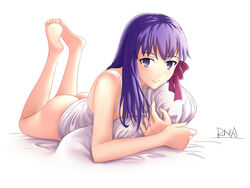  artist_name ass barefoot blush bottomless camisole closed_mouth commentary eyebrows fate/stay_night fate_(series) feet female full_body hair_ribbon long_hair looking_at_viewer lying matou_sakura no_pupils on_bed on_stomach pillow purple_eyes purple_hair ribbon rna_(angel-smelter) signature smile soles solo the_pose white_background 