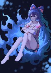  absurdres ailu_elf ass bangle barefoot blue_bow blue_eyes blue_hair blue_skirt bow bracelet chinese_commentary closed_mouth commentary feet female full_body grey_hoodie hair_between_eyes hairbow highres hood hoodie jewelry legs long_hair short_sleeves skirt solo toes touhou yorigami_shion 