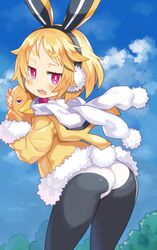  animal_ears ass black_hairband black_pantyhose blonde_hair blue_sky blush cloud commentary day disgaea fake_animal_ears female fur-trimmed_jacket fur-trimmed_sleeves fur_trim hairband hood hood_down hooded_jacket jacket leotard long_sleeves looking_at_viewer looking_back makai_senki_disgaea_5 oerba_yun_fang open_mouth outdoors pantyhose pom_pom_(clothes) prinny purple_eyes rabbit_earmuffs rabbit_ears rabbit_tail scarf short_eyebrows short_hair sky solo standing tail thick_eyebrows tsudero usalia_(disgaea) white_leotard white_scarf yellow_jacket 