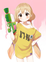  bad_id bad_pixiv_id blonde_hair blush breasts brown_eyes cowboy_shot female furururu futaba_anzu hair_tie hand_on_own_hip holding holding_water_gun idolmaster idolmaster_cinderella_girls long_hair looking_at_viewer low_twintails off_shoulder oversized_clothes paint_splatter photoshop_(medium) shirt short_sleeves small_breasts smug solo splatoon_(series) splattershot_(splatoon) standing super_soaker t-shirt tentacle_hair twintails two-tone_background very_long_hair water_gun yellow_shirt 