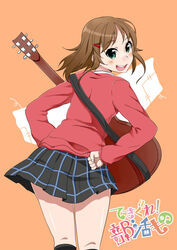  acoustic_guitar brown_hair commentary_request female firo from_behind green_eyes guitar hair_ornament hairclip hand_on_own_hip highres instrument looking_at_viewer looking_back open_mouth orange_background plaid plaid_skirt school_uniform skirt smile solo suzuki_yua tesagure!_bukatsu-mono 