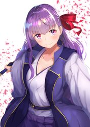  &gt;:) bb_(fate) bb_(fate/extra) blush breasts cleavage collarbone commentary_request cosplay fate/grand_order fate_(series) female hair_ribbon highres holding holding_sword holding_weapon japanese_clothes long_hair looking_at_viewer monohoshizao purple_eyes purple_hair reuri_(tjux4555) ribbon sasaki_kojirou_(fate) sasaki_kojirou_(fate)_(cosplay) solo sword v-shaped_eyebrows weapon 