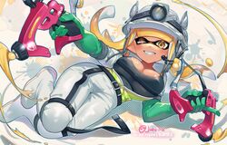  artist_name blonde_hair breasts cleavage commentary dapple_dualies_(splatoon) english_commentary female gloves green_gloves grey_headwear gun holding holding_gun holding_weapon inkling inkling_girl inkling_player_character jinkoika large_breasts long_hair mining_helmet one_eye_closed paint_splatter rubber_gloves salmon_run_(splatoon) smile solo splatoon_(series) splatoon_3 teeth tentacle_hair twitter_username weapon white_background yellow_eyes 