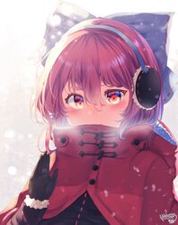  black_gloves blue_bow bow cloak commentary covered_mouth earmuffs female fur_trim gloves hairbow highres kemo_chiharu light_particles looking_at_viewer red_eyes red_hair sekibanki short_hair signature solo touhou upper_body 