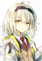  antenna_hair arknights black_hairband blonde_hair brown_vest closed_mouth collared_shirt commentary female hairband highres hood hood_down hooded_jacket infection_monitor_(arknights) jacket k_futoshi_0n0 long_sleeves looking_at_viewer necktie open_clothes open_jacket red_necktie scene_(arknights) shirt short_hair simple_background solo upper_body vest white_background white_jacket white_shirt yellow_eyes 