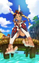  bad_id bad_pixiv_id barefoot blue_shorts blue_sky boardwalk brown_footwear closed_mouth cloud cloudy_sky dark_skin day feathers feet female fisheye full_body green_eyes head_tilt kayna_(monster_hunter) looking_at_viewer monster_hunter_(series) monster_hunter_stories_2 outdoors ponytail sandals shorts sitting sky smile soles solo tan toes tsukimaru_(ls_99ml) twitter_username unworn_sandals water white_legwear 