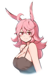  ahoge animal_ears bad_id bad_pixiv_id black_tank_top blush breasts cleavage closed_mouth commentary_request fate/grand_order fate_(series) female highres hildr_(fate) hirunagi large_breasts long_hair looking_at_viewer messy_hair pink_eyes pink_hair simple_background smile solo tank_top upper_body valkyrie_(fate) white_background 