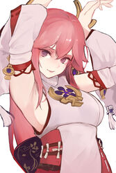  absurdres animal_ears armpits arms_up bare_shoulders blush breasts detached_sleeves female fox_ears genshin_impact hair_ornament highres japanese_clothes jewelry large_breasts long_hair looking_at_viewer necklace pendant pink_hair purple_eyes red_skirt shirt sidelocks skirt sleeveless sleeveless_shirt smile solo vantsuki very_long_hair white_shirt wide_sleeves yae_miko 