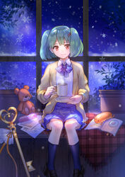  bow cardigan commentary_request cup female green_hair hair_ornament hairclip holding indoors looking_at_viewer macross macross_frontier mug oosanshouuo-san ranka_lee red_eyes school_uniform short_hair sitting skirt smile snow snowflakes snowing solo stuffed_animal stuffed_toy teddy_bear wangkkumtuling 