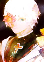  1boy 86willem absurdres arrow_cross asuka_r._kreutz cross green_eyes guilty_gear guilty_gear_strive hair_between_eyes halo highres latin_cross looking_at_viewer male_focus one_eye_covered short_hair spiked_halo upper_body white_hair 